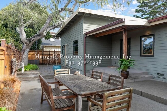 Building Photo - Stylish 2-Bed, 2-Bath Corner Lot Home with...