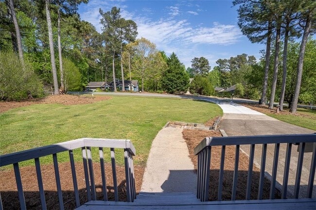 Building Photo - 1540 Magnolia Pl