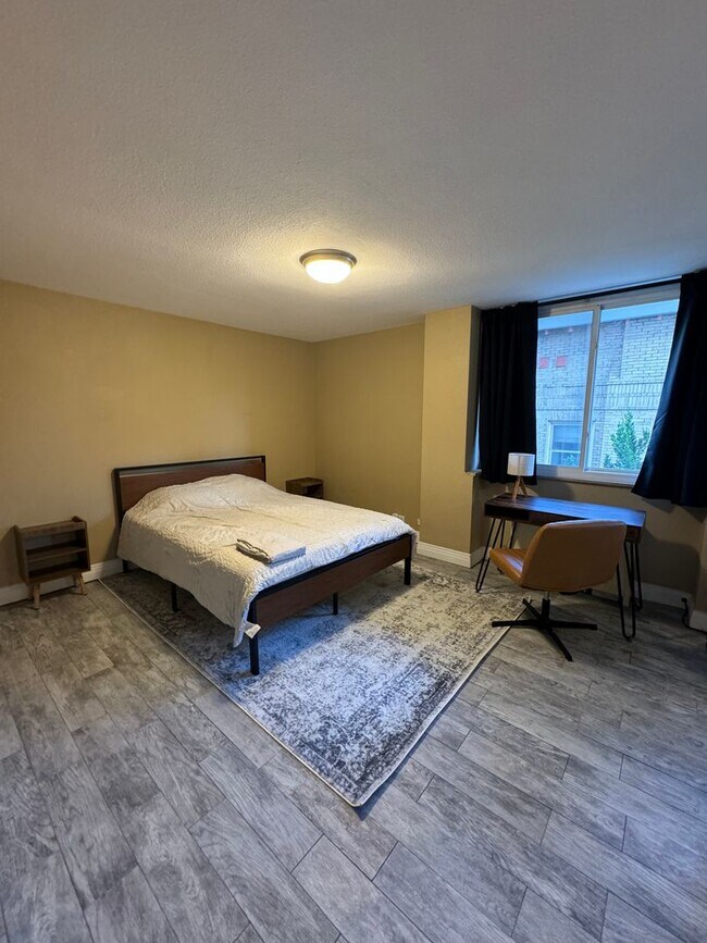 Building Photo - Furnished 1 bedroom 1 bathroom apartment