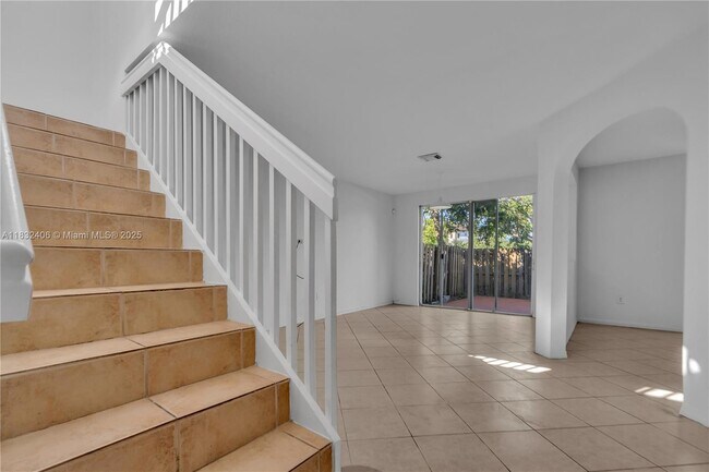 Building Photo - 27463 SW 137th Ct