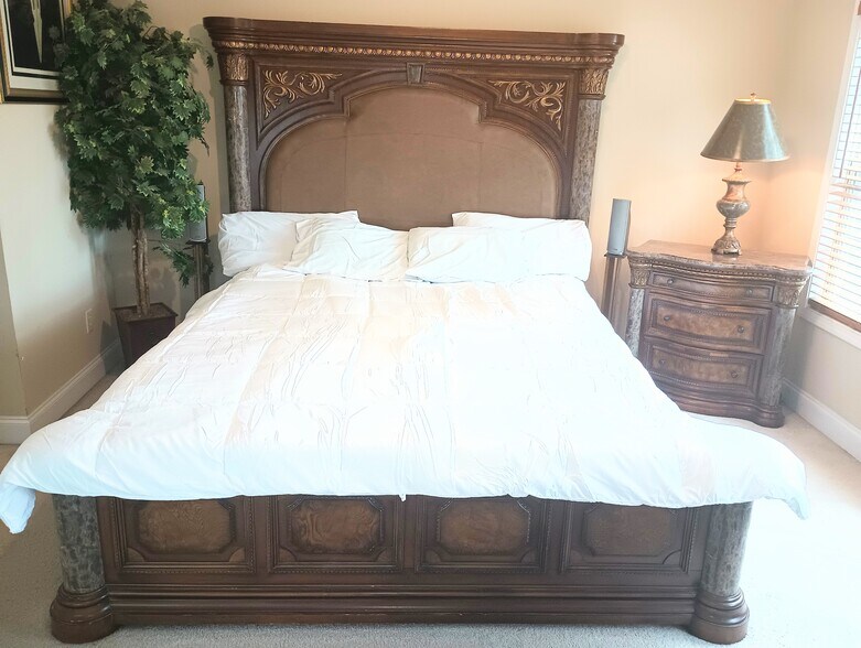 Building Photo - 436 Williamson St SE