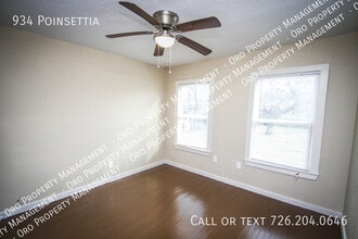 Building Photo - 934 Poinsettia-