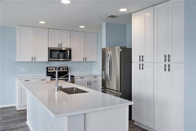 Building Photo - 9104 Edmundsbury Dr