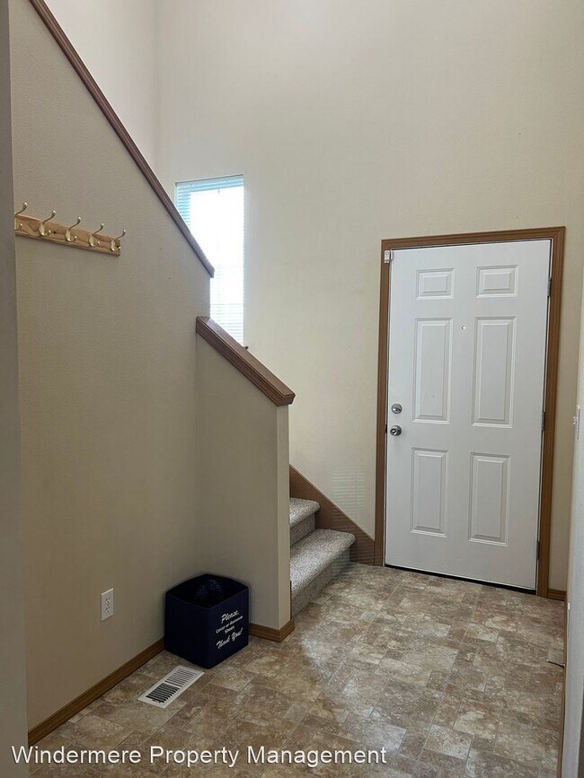 Building Photo - 3 br, 2.5 bath House - 6878 Aquene Loop Ne