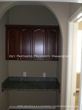 Building Photo - 15816 Conser - Cute Townhouse in Blue Valley!