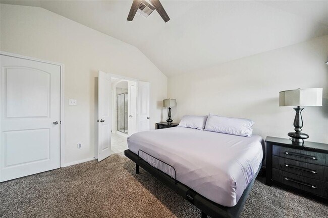 Building Photo - 2520 Quartz Trail