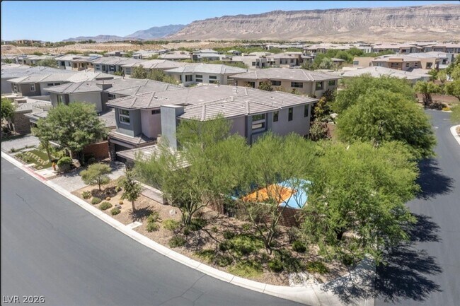 Building Photo - 47 Pristine Glen St