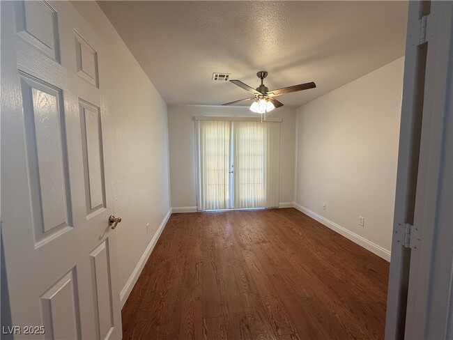 Building Photo - 8224 Tivoli Cove Dr