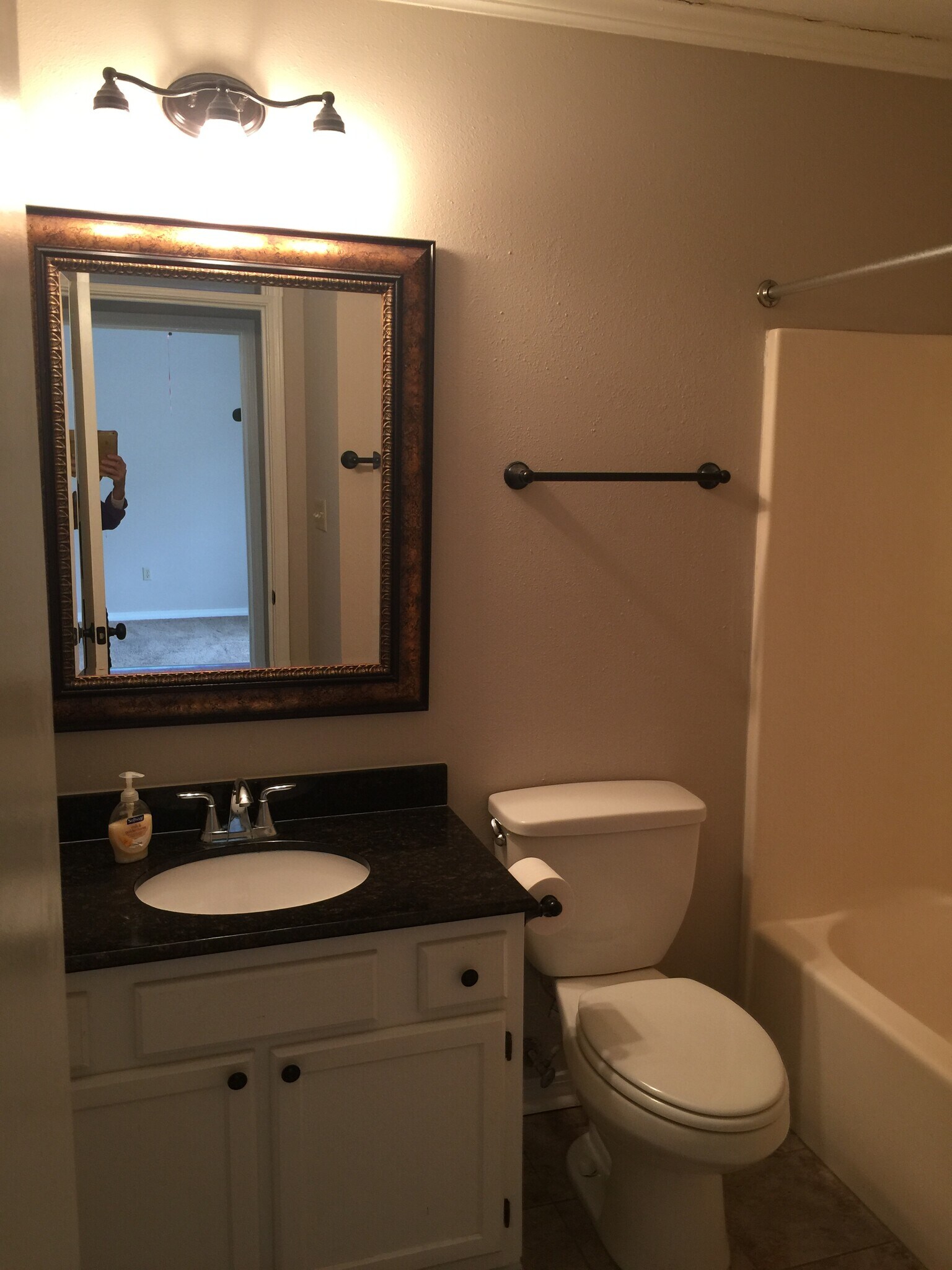 2nd Bathroom - 15261 Jones Creek Village Ave