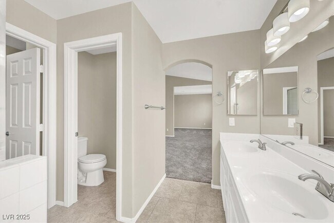 Building Photo - 10256 Copparo Pl