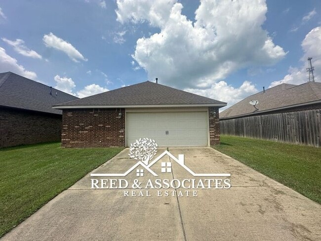 Building Photo - Just Minutes Away from DeSoto County Schools!
