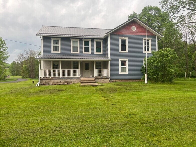 Primary Photo - 2403 Tubach Pond Rd