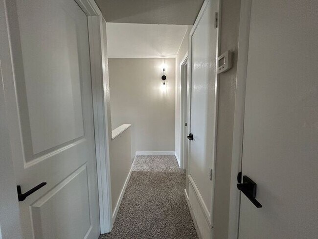 Building Photo - 2699 E Silk Oak Dr