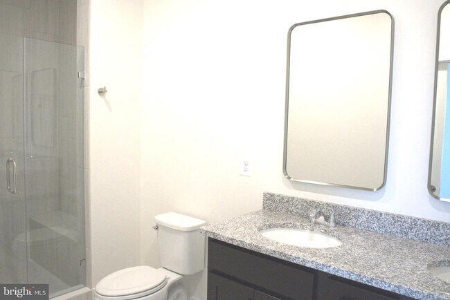 Building Photo - 129 Heyford Dr