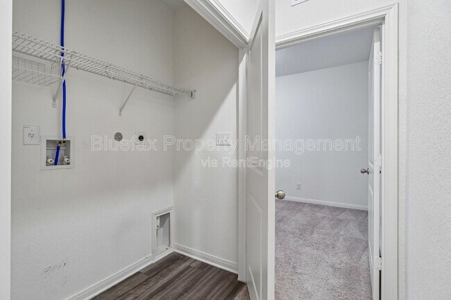 Building Photo - 14374 Palm Ridge