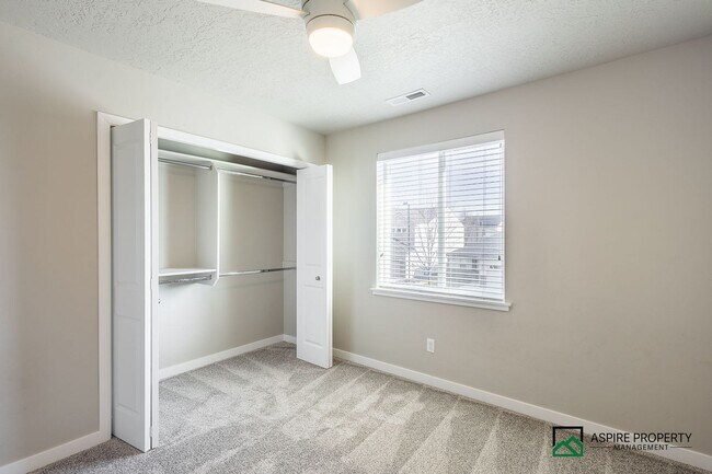 Building Photo - Heart of Meridian 4 Bed 3 Bath