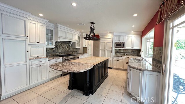 Building Photo - 10692 Albany Cir