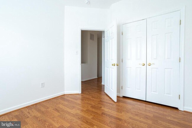 Building Photo - 9314 Penrose St