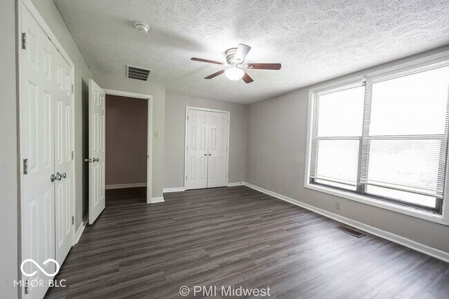 Building Photo - 3736 N Meridian St