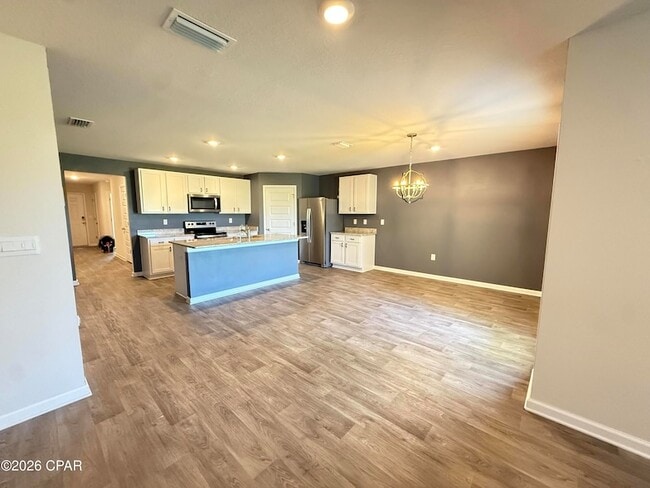 Building Photo - 212 Allie Way