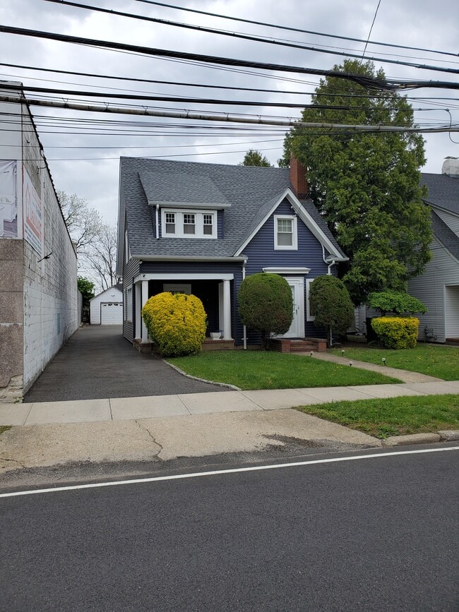 Front of House - 91 Jerusalem Ave