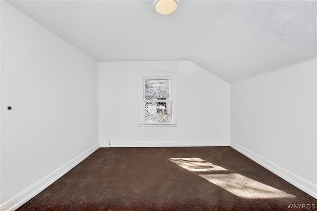 Building Photo - 609 24th St