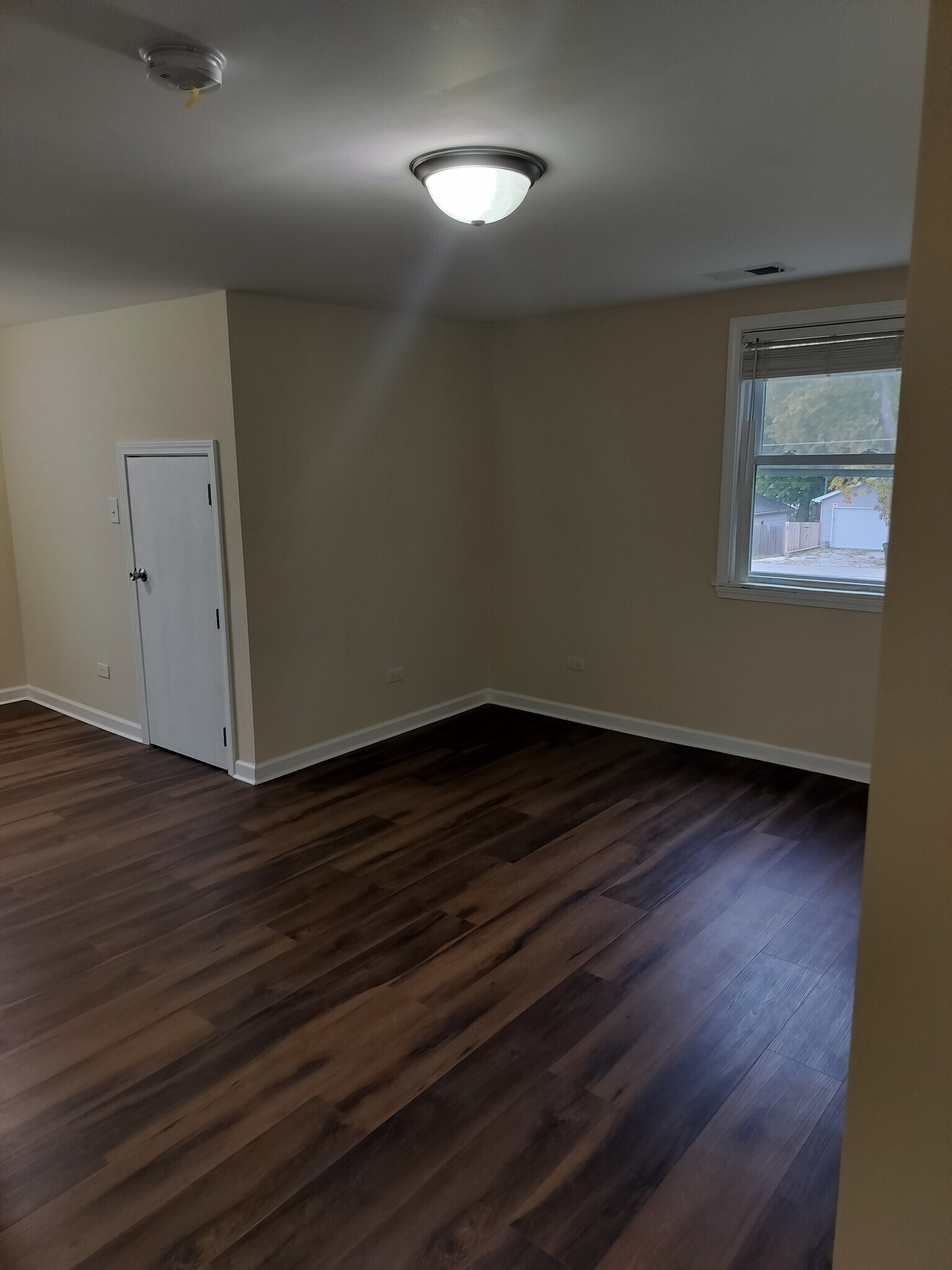 Building Photo - 239 S Locust St