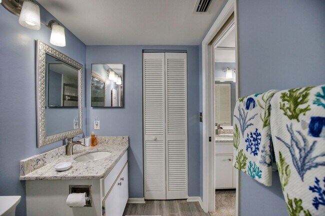 Building Photo - Seasonal Short-Term Villa at Augusta Villas in Plantation!