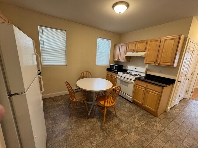 Building Photo - 220 Middlesex Ave