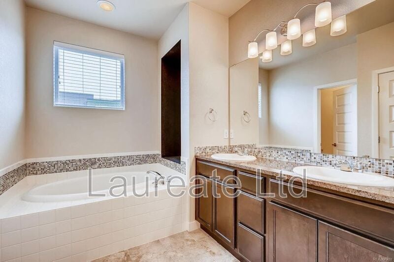 Building Photo - 2069 W 67th Pl