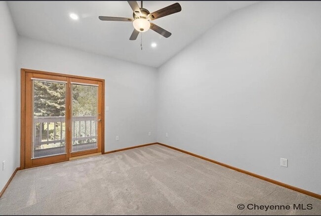 Building Photo - 3 BEDROOM, 2 BATHROOM TOWNHOME WITH 1 CAR ...
