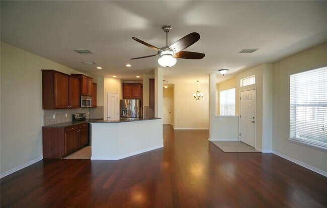 Building Photo - 7001 Interbay Blvd