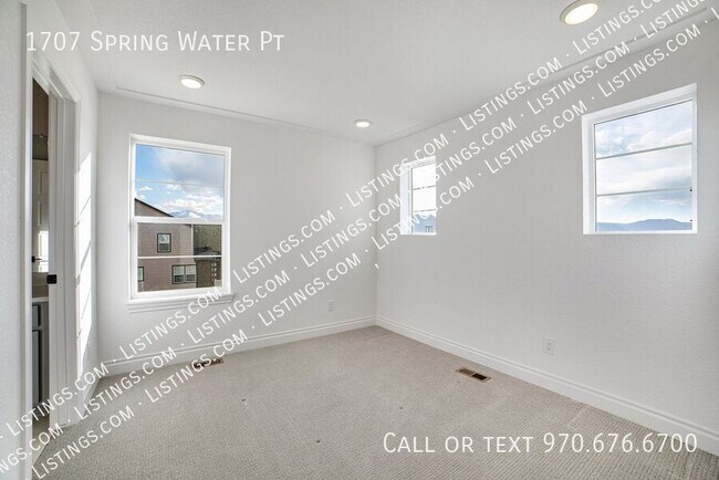 Building Photo - 1707 Spring Water Pt