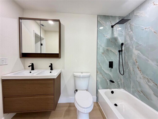 Building Photo - 5100 Picadilly Circus Ct