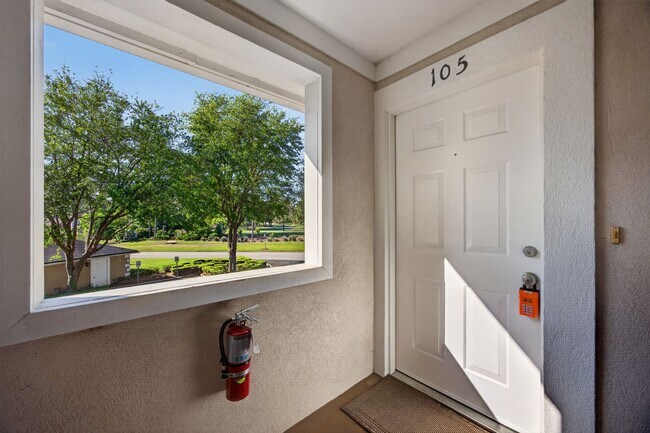 Building Photo - Windsor Pointe Condo