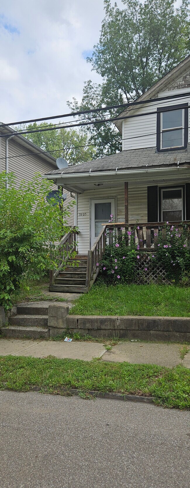 Building Photo - 3605 E 76th St