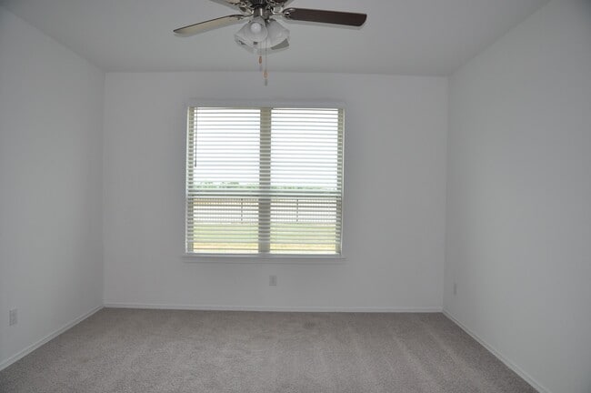 Building Photo - 5703 Aurora Grns Ln
