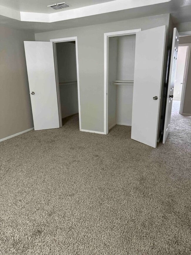 Building Photo - Desoto - 3 Bedroom -2.5 Bath