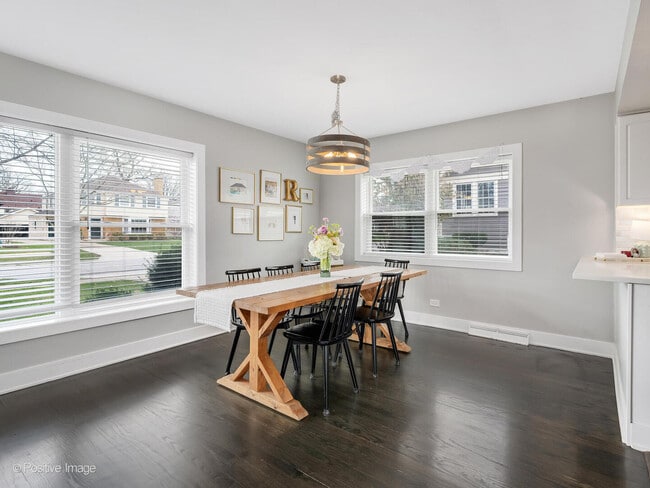 Building Photo - 822 N Waiola Ave