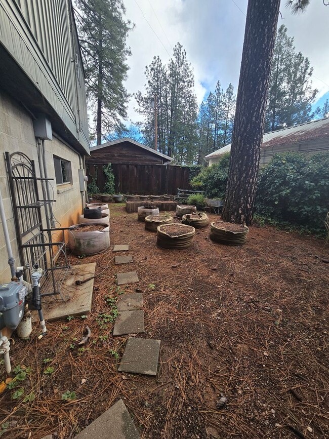 Building Photo - Light and Airy 2 Bedroom 2 Bath In Heather Glen Estates