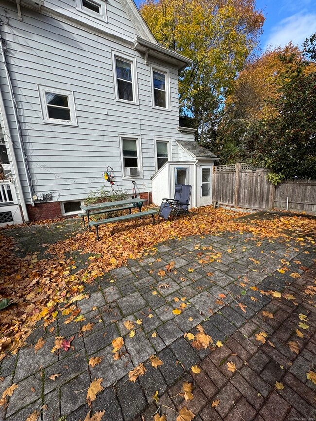 Building Photo - 73 Lawrence St