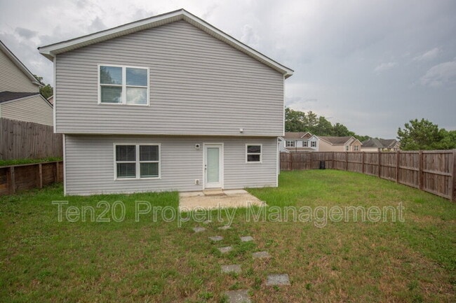 Building Photo - 316 Irish Ln