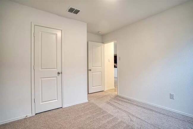Building Photo - 2733 Slatewood Dr