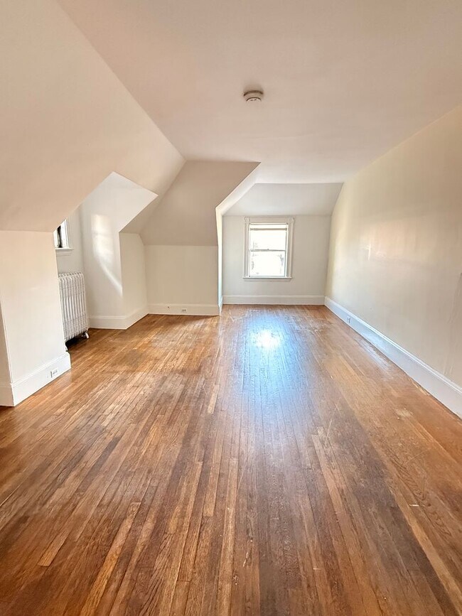 Building Photo - 8 Quint Ave