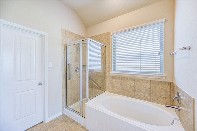 Building Photo - 19306 Boulder Bay Ln