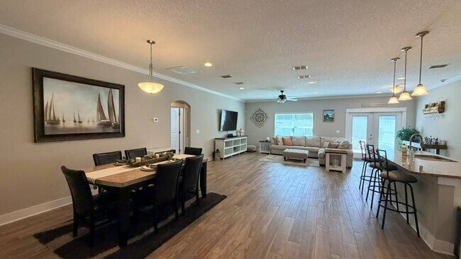 Building Photo - 3206 Oak Bluff Ln