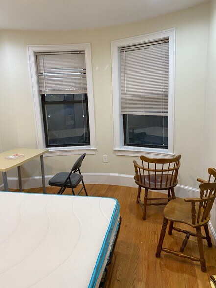 Building Photo - 179 Northampton St