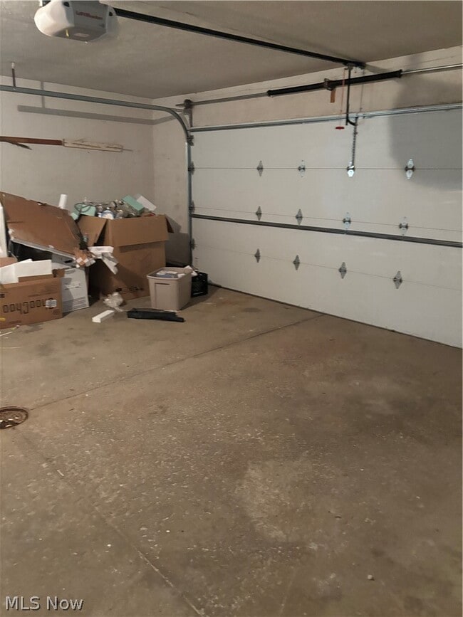 Building Photo - 4585 Wilburn Dr