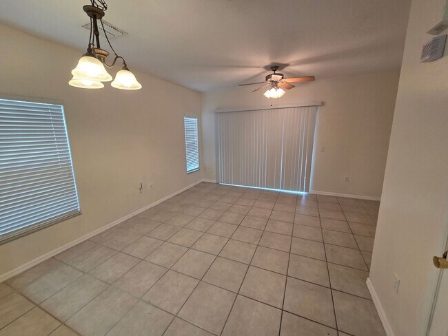 Building Photo - Beautiful 2 Bedroom, 2.5 Bath Townhome for Rent in The Hammocks!
