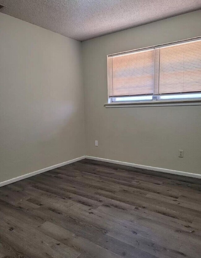 Building Photo - 3708 54th St